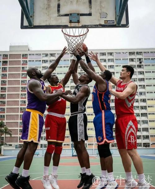 趣味满满!AI带你看各年代球星同框瞬间! 趣味满满!AI带你看各年代球星同框瞬间!